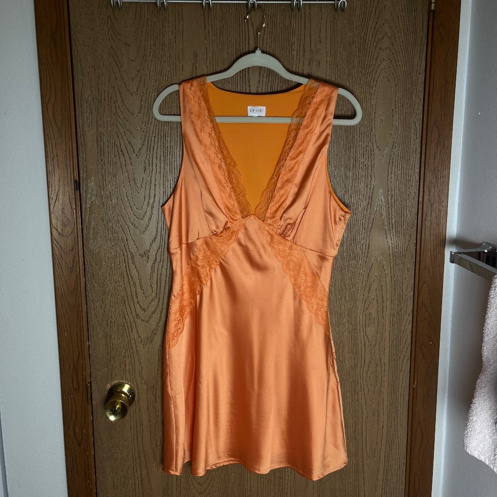 Le Lis Collection Orange Satin Lace Mini Dress | Size S